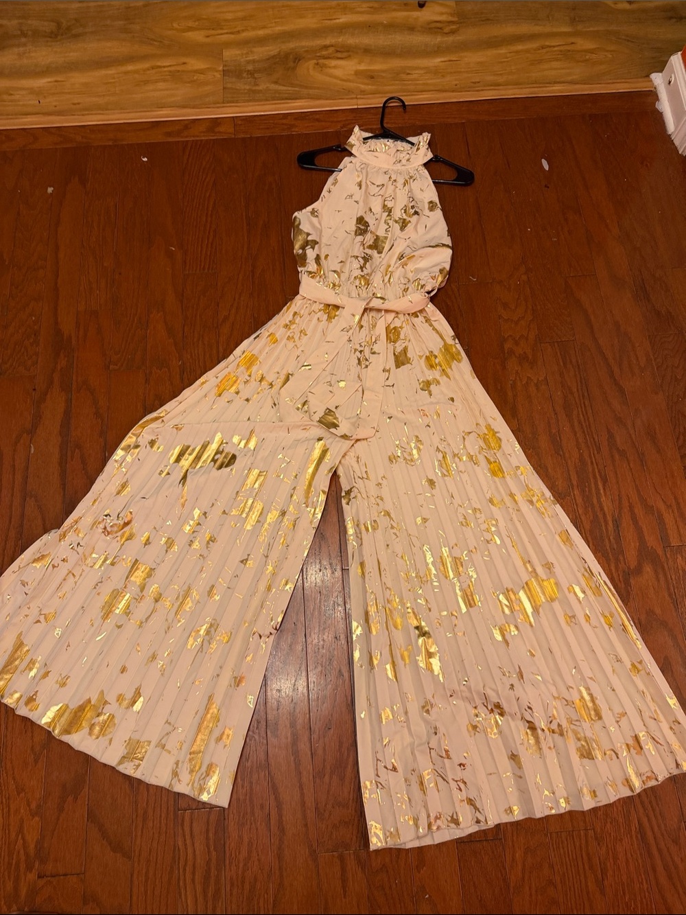 SHEIN Pleated Halter Jumpsuit in Cream with Gold Foil Accents with Belt